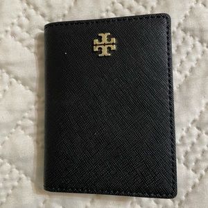 Tory Burch Card Wallet.